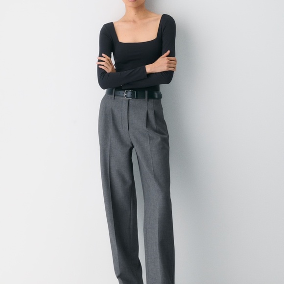 Babaton Contour Squareneck Bodysuit - Picture 6 of 6